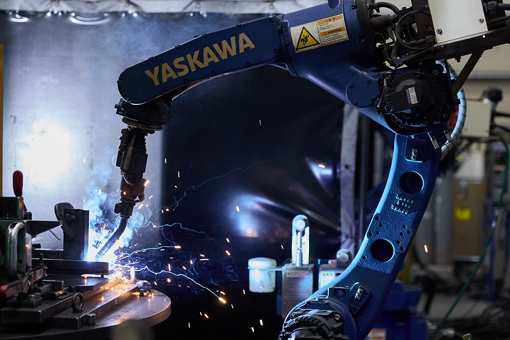 溶接ロボット（安川電機）MOTOMAN-AR2010